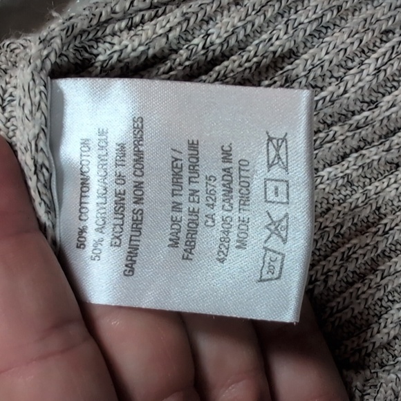 Tricotto Beige V-Neck Graphic Sweater - Picture 3 of 6